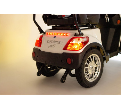 Кресло-коляска скутер MET Superior 800