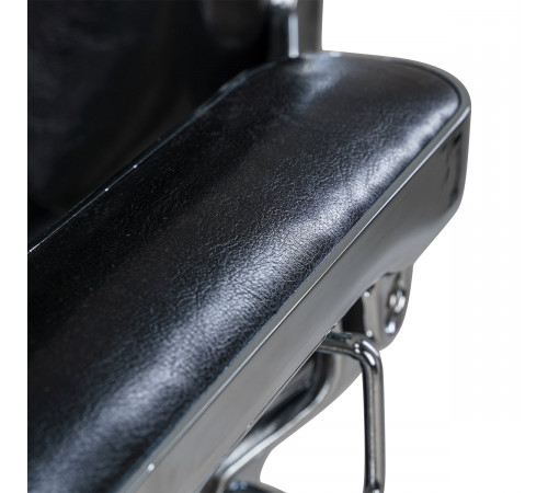 Кресло мужское барбер Ричард с каретной стяжкой
